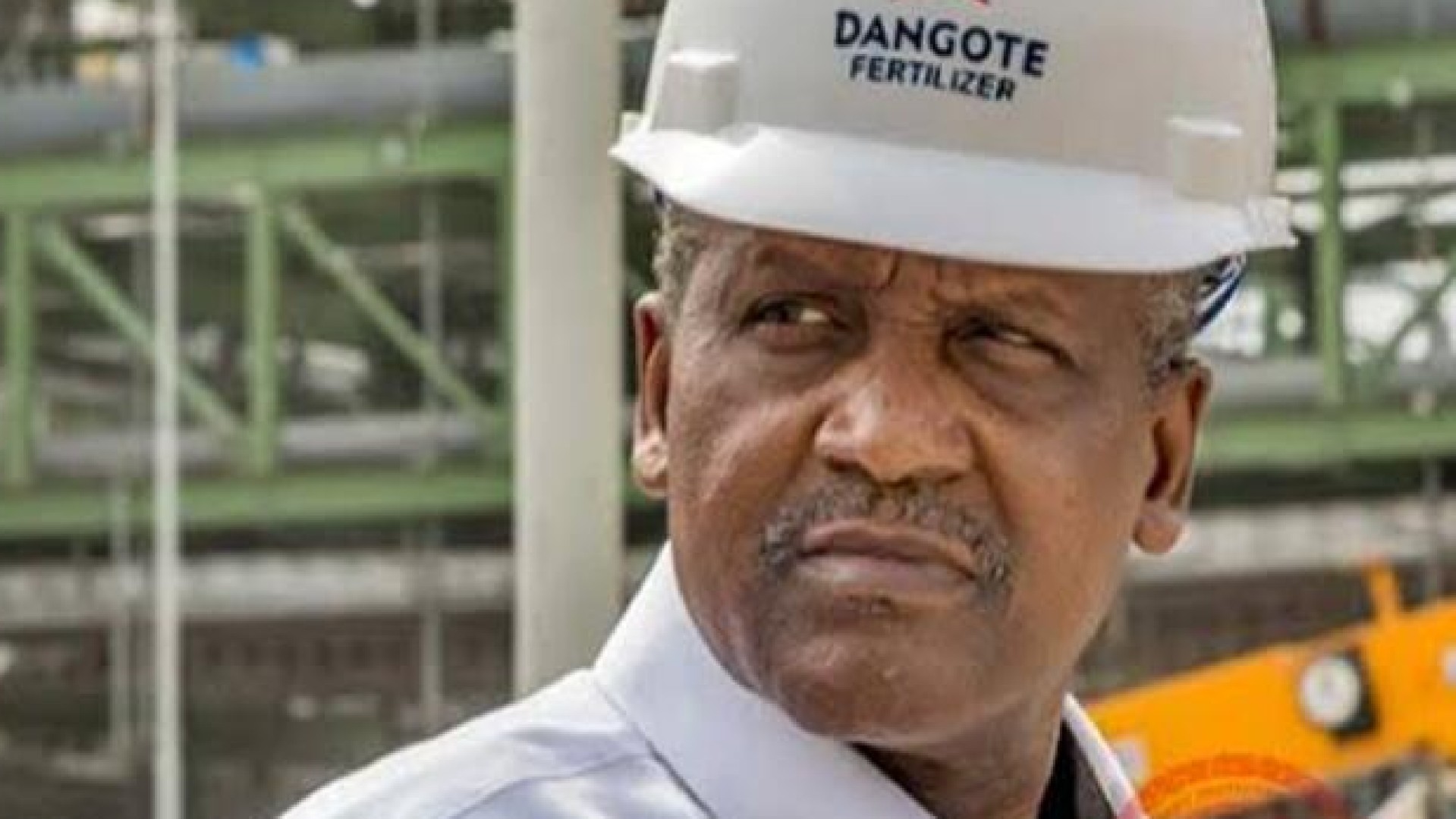 Dangote attaque le défi de la fourniture quotidienne d’essence du Nigeria